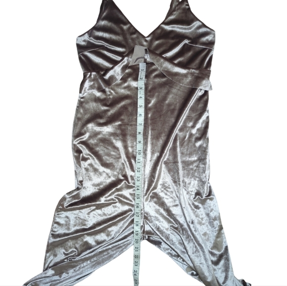 Magnolia South Velvet Flare Jumpsuit Size S - Picture 4 of 7
